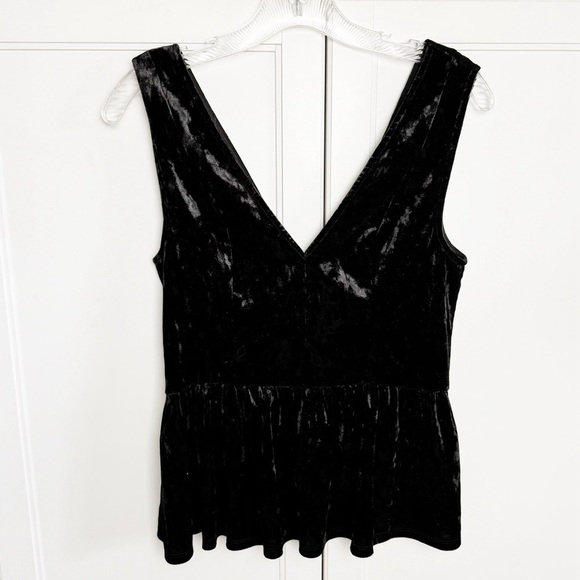 BCBGeneration Black VELVET PEPLUM V-NECK TOP Size Small - Picture 2 of 11